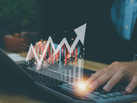 0050上市以來，有1/3的時間在創新高！只有你還「等跌再買」？投資人最常犯的2大錯誤，2026布局必看